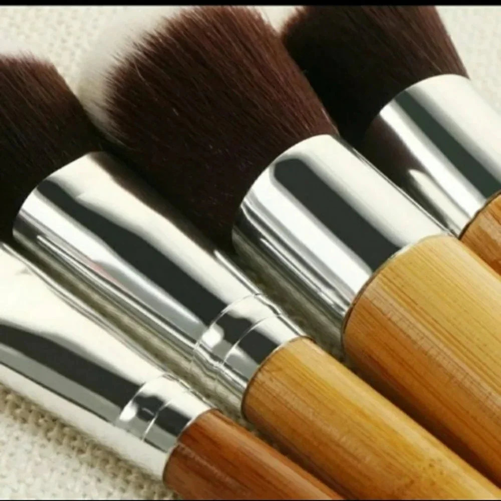 Bamboo Pro Makeup Brush Set with Bag & Free Gift